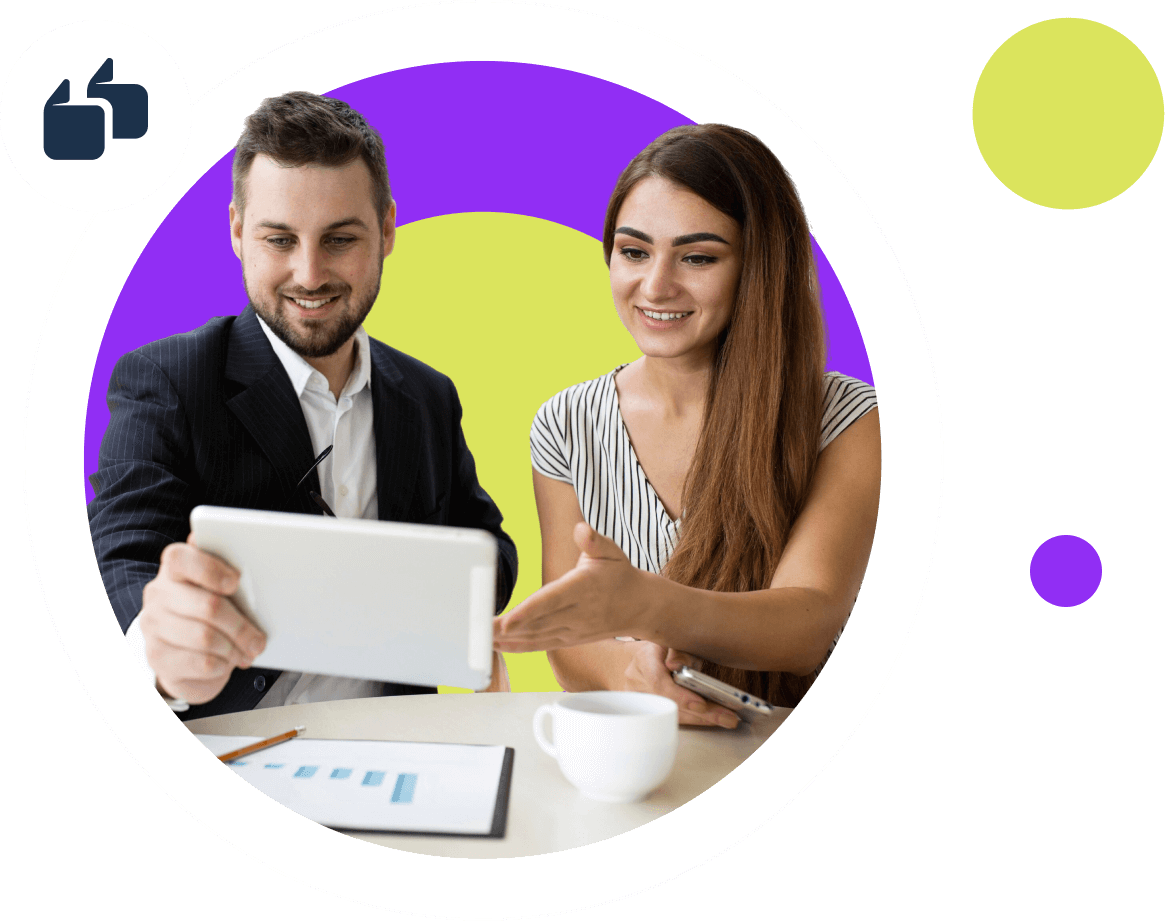 imagen hombre mujer revisando proyectos